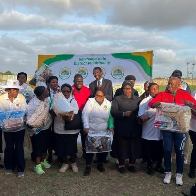 Mkhanyakude Mayor Warms Golden Games Elders With Blanket Donations 10
