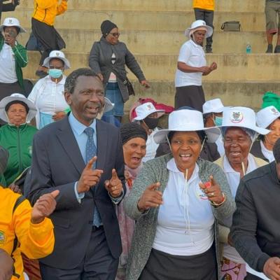 Mkhanyakude Mayor Warms Golden Games Elders With Blanket Donations 3